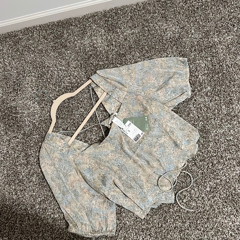 H&M blouse with floral print
